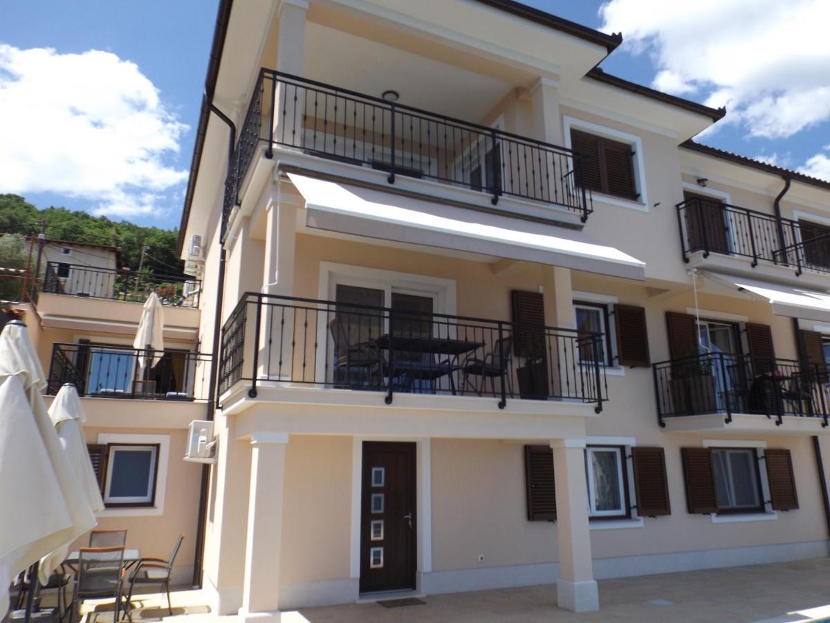 Mošćenička Draga Apartments Villa Elma מראה חיצוני תמונה
