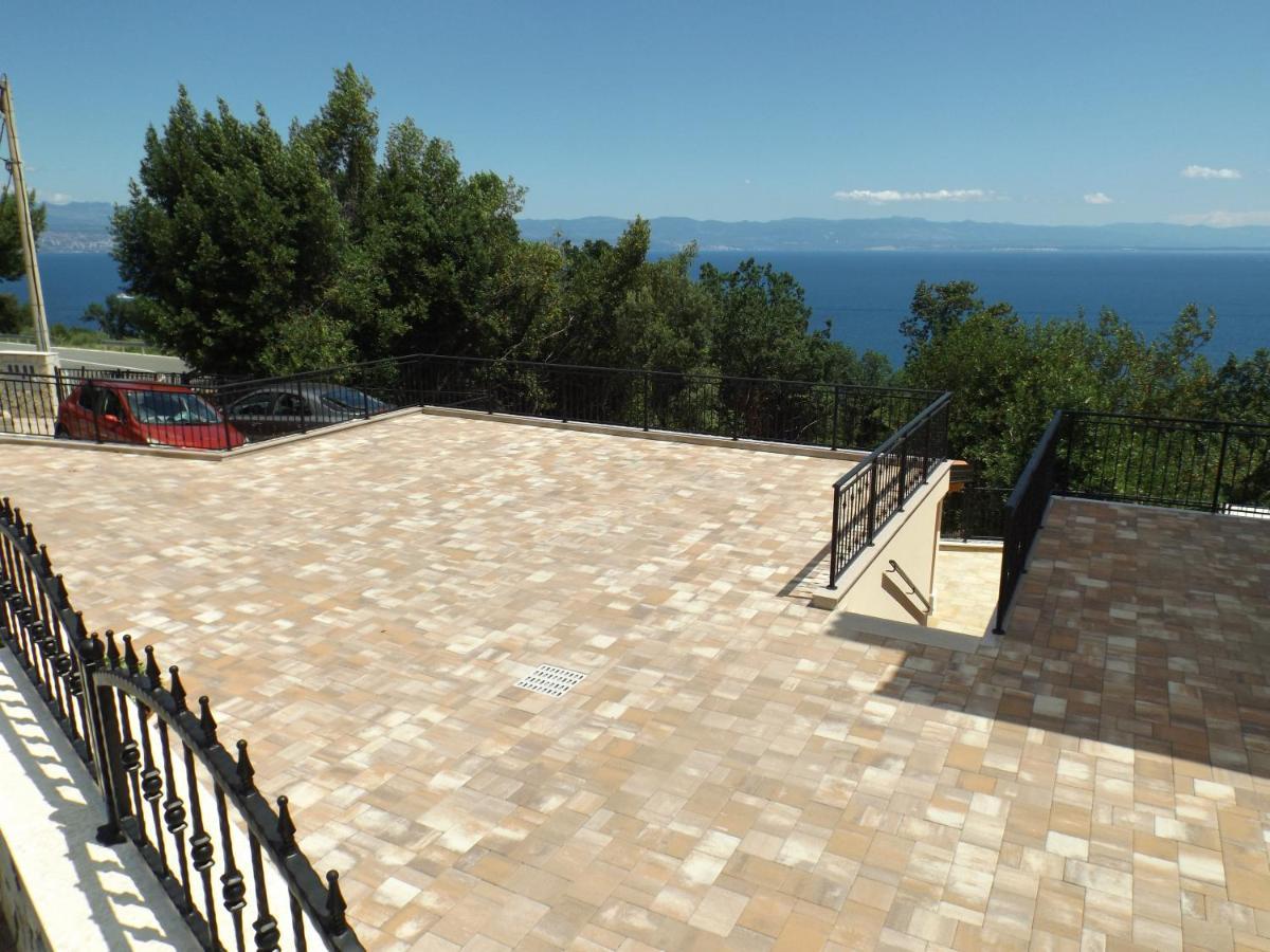 Mošćenička Draga Apartments Villa Elma מראה חיצוני תמונה