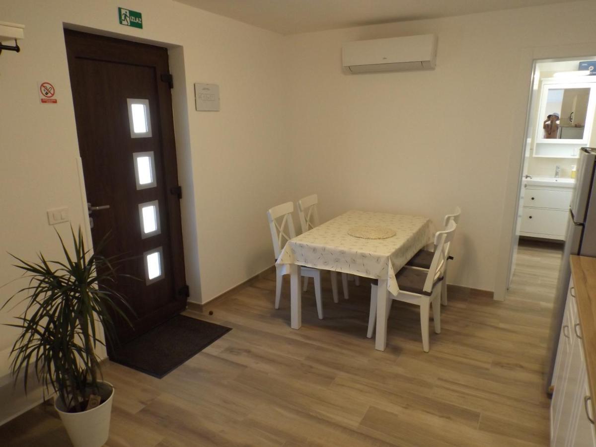 Mošćenička Draga Apartments Villa Elma מראה חיצוני תמונה