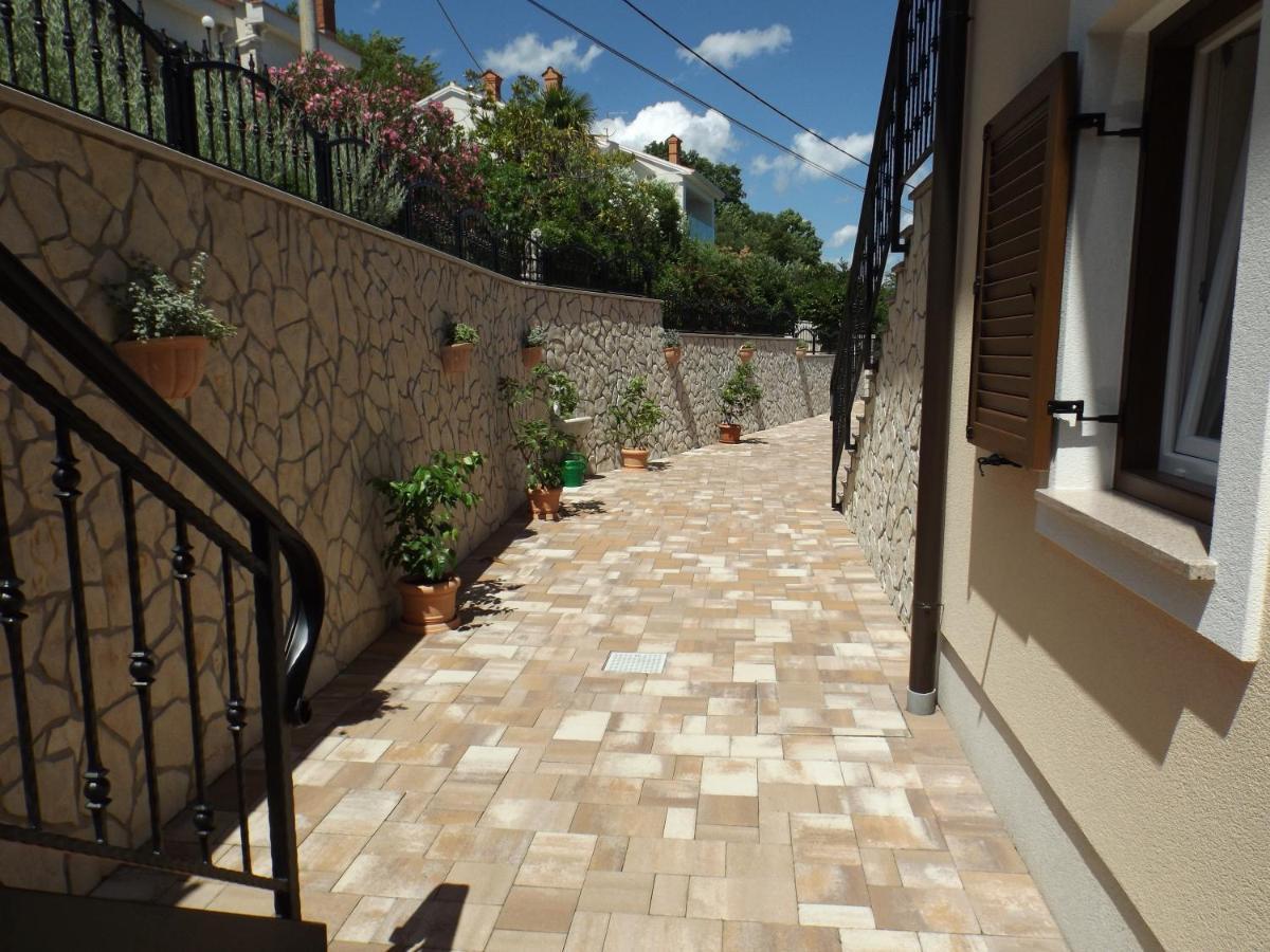 Mošćenička Draga Apartments Villa Elma מראה חיצוני תמונה